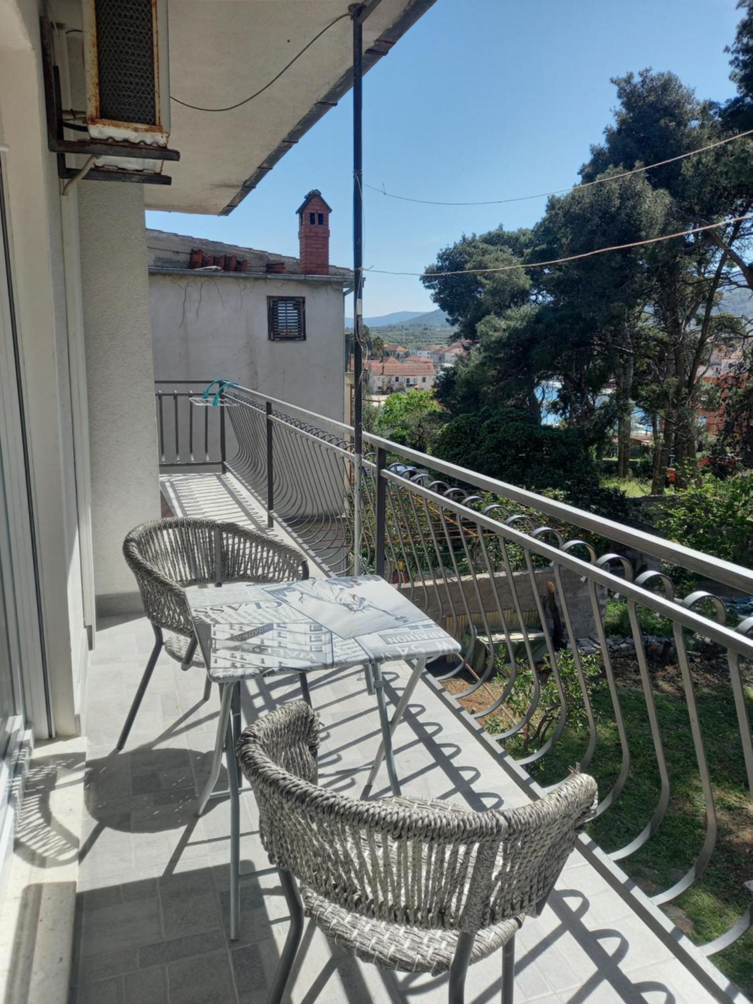 Dinka'S Apartment Stari Grad  Exteriér fotografie